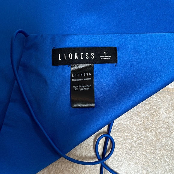 LIONESS Satin halter top size S - Picture 3 of 3